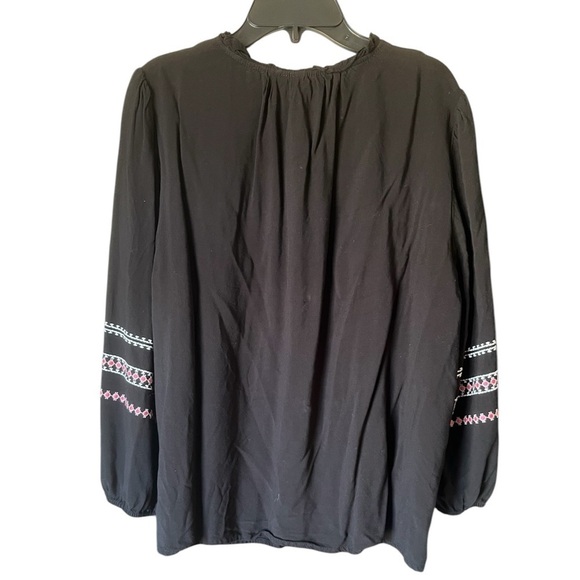 Grand & Greene Women’s Embroidered Blouse - Picture 2 of 5